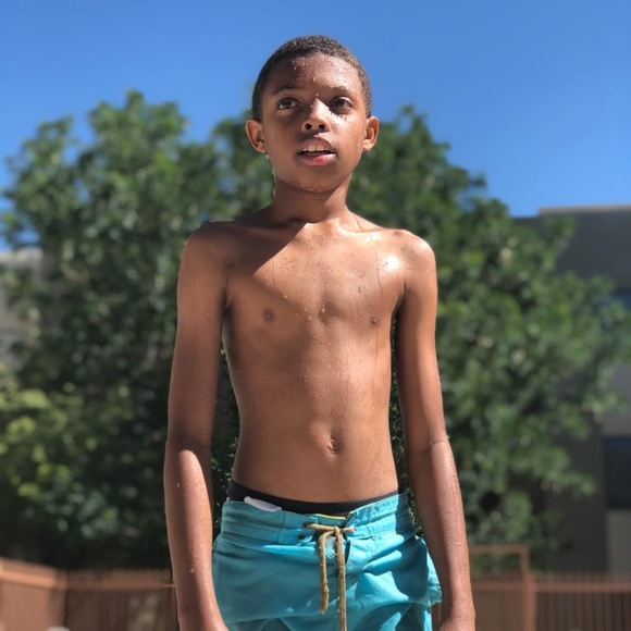 Meet your Posher, Kasir - Picture 1 of 1